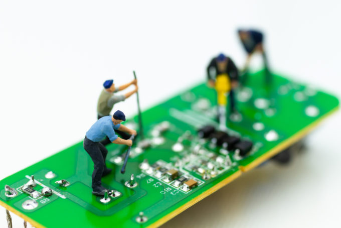 Lessons from the decline of Japanese electronics manufacturing in the UK for the automotive industry